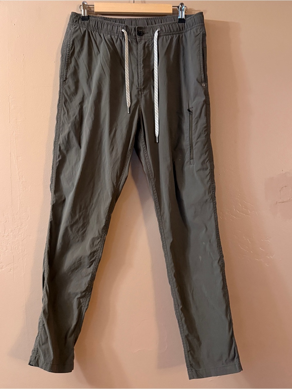 Vuori Pants Mens M Ripstop Climber Stretch Joggers Climbing Hiking Outdoors V412
